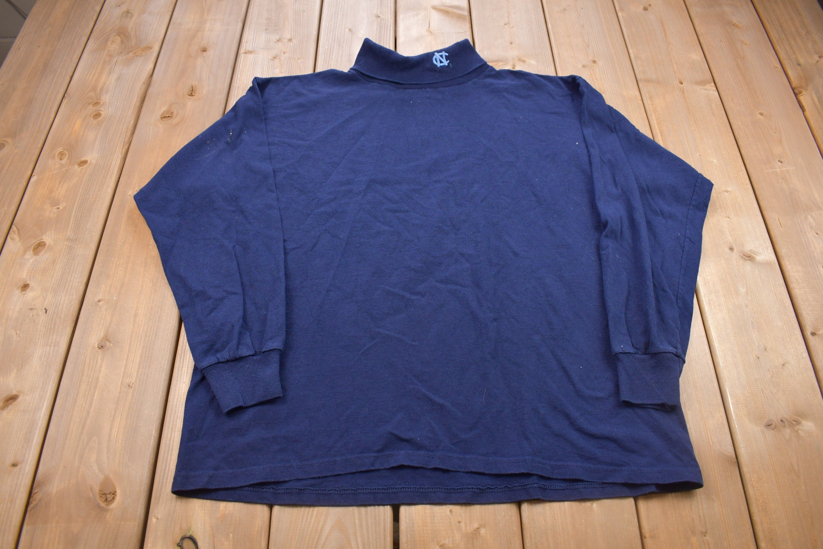Vintage 1990s UNC Tarheels Turtleneck Long Sleeve Shirt