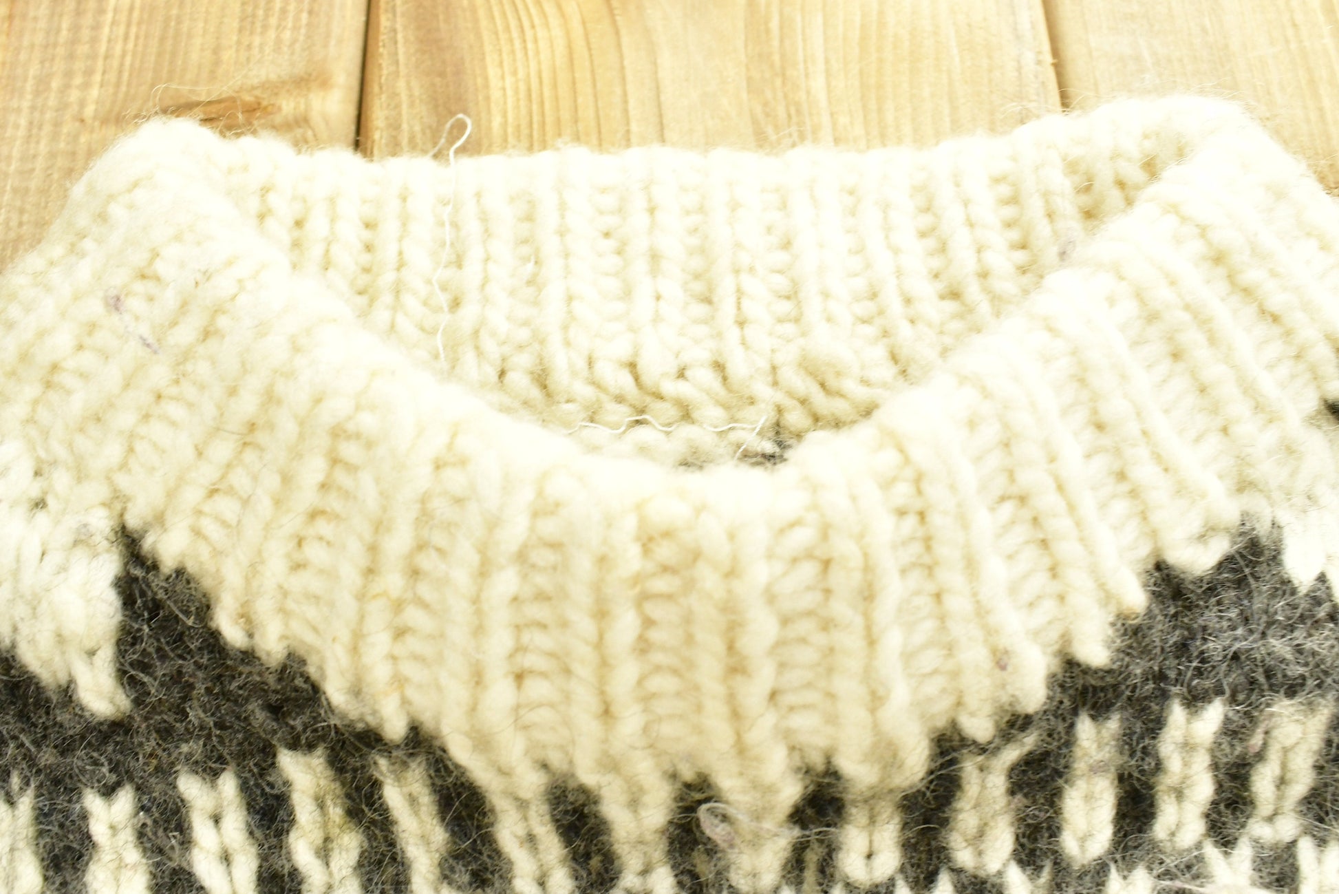 Vintage 1990's Abstract Knitted Sweater / Vintage 90s Crewneck / Pattern Sweater / Outdoor / Hand Knit / Pullover Sweatshirt