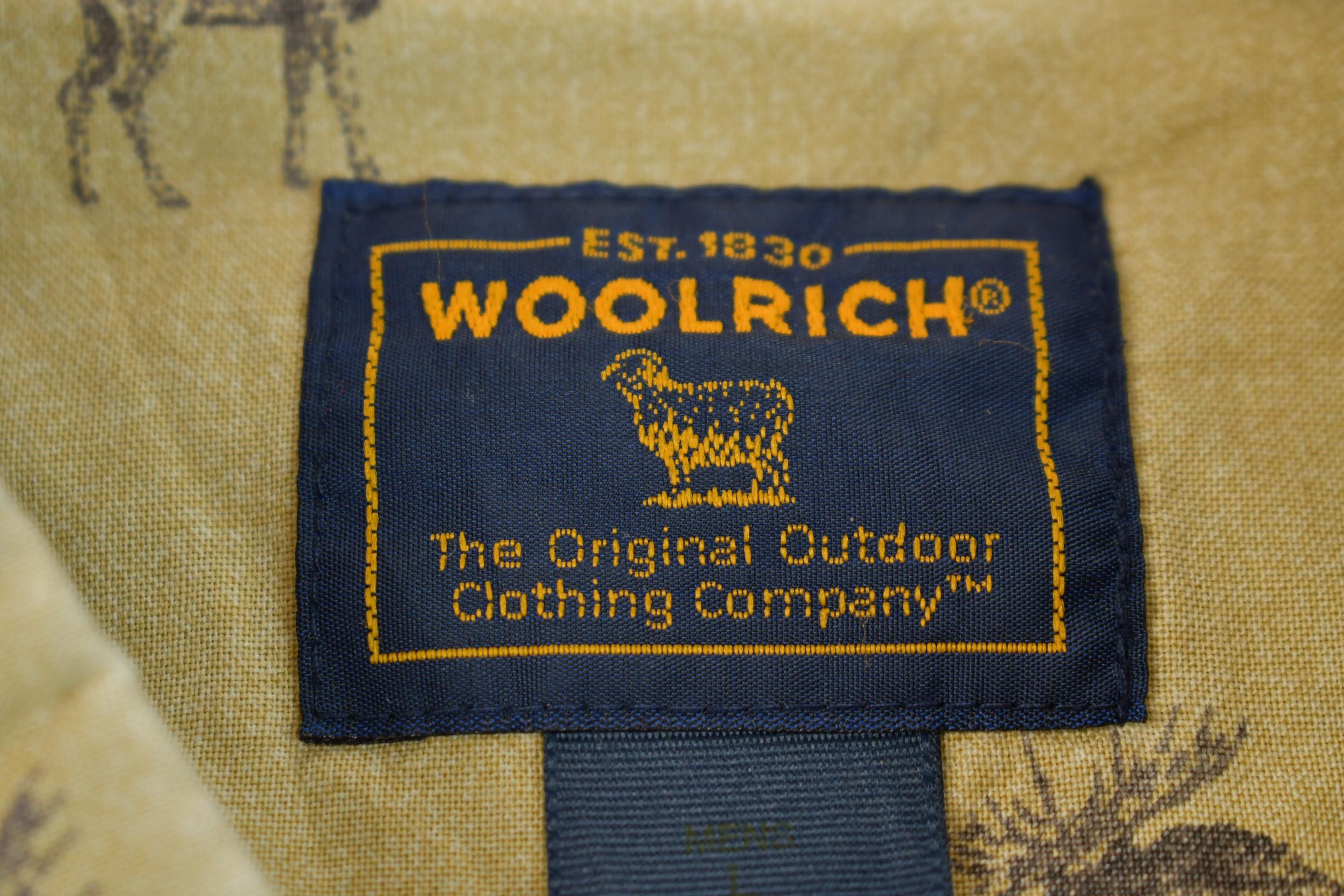 Vintage 1990s Woolrich Moose All Over Pattern Button Up Shirt
