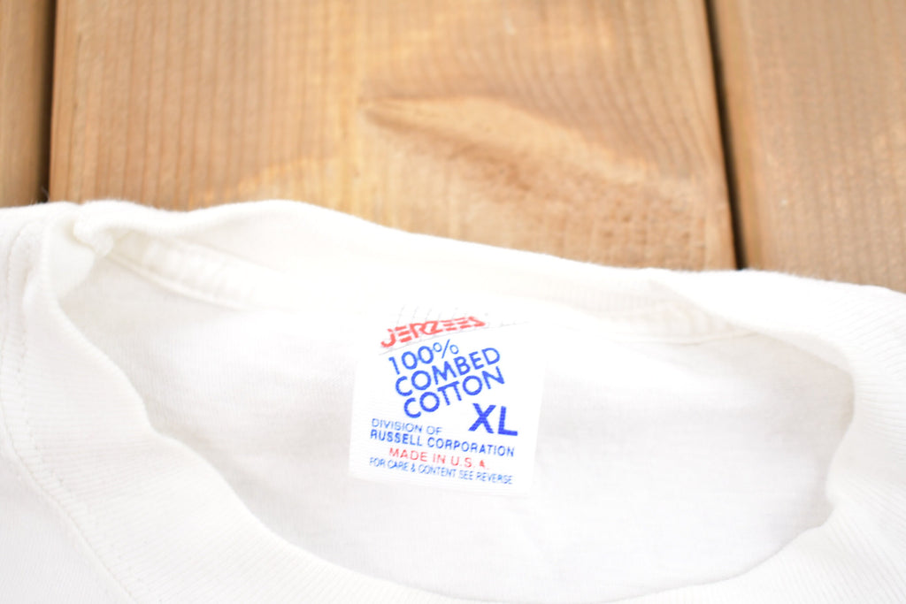 Vintage 1990s Flower Basket Graphic T-Shirt