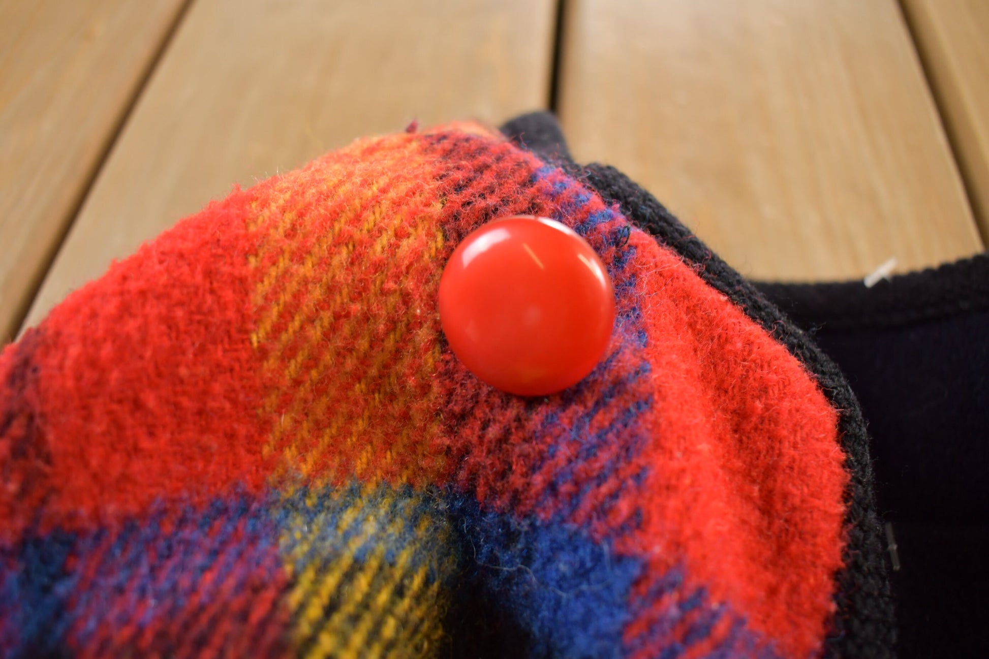 Vintage 1980s Wool Plaid Poncho / Colorful / Plaid / Streetwear Fashion / Winterwear / True Vintage