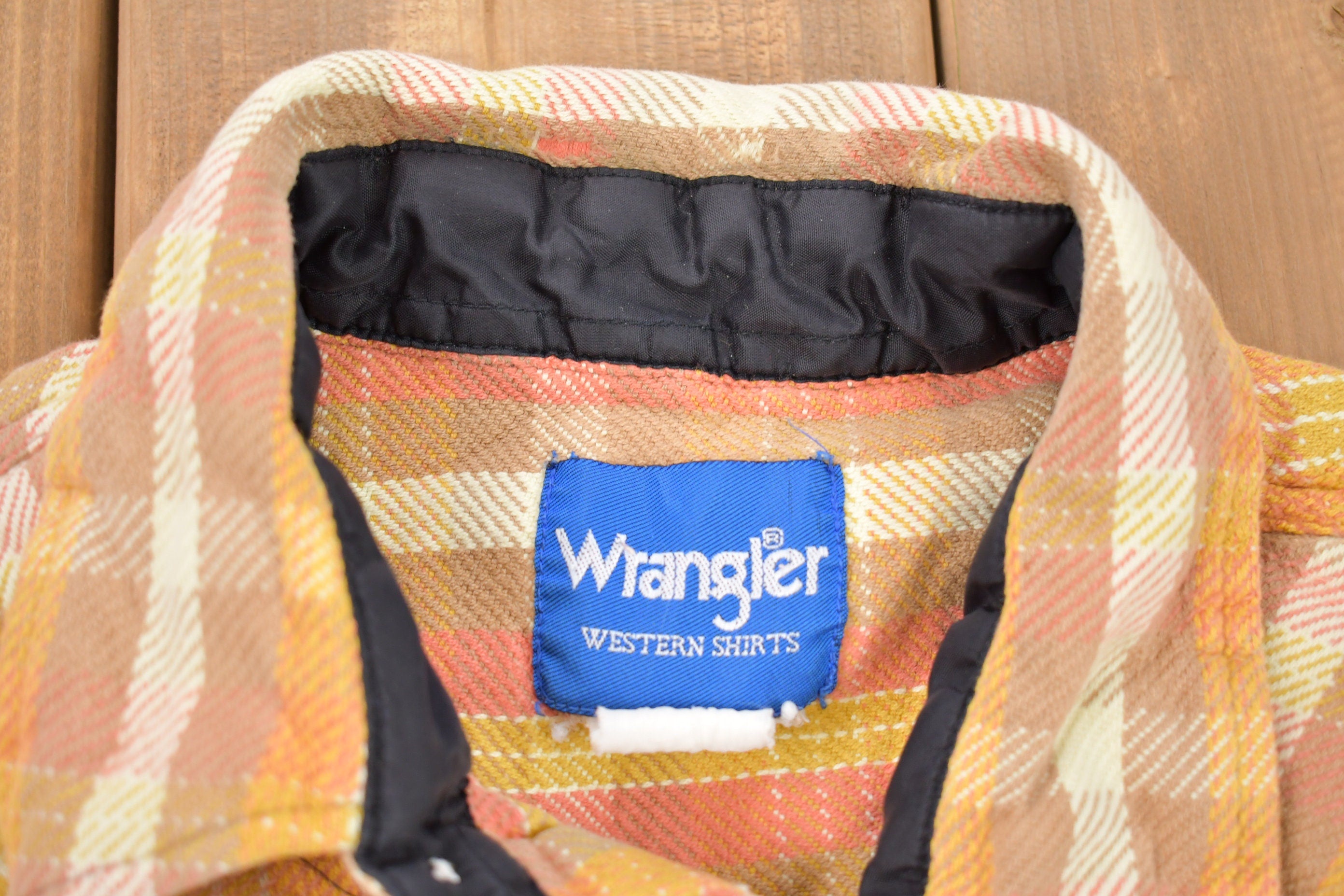 Vintage 1990s Wrangler Button Up Shirt