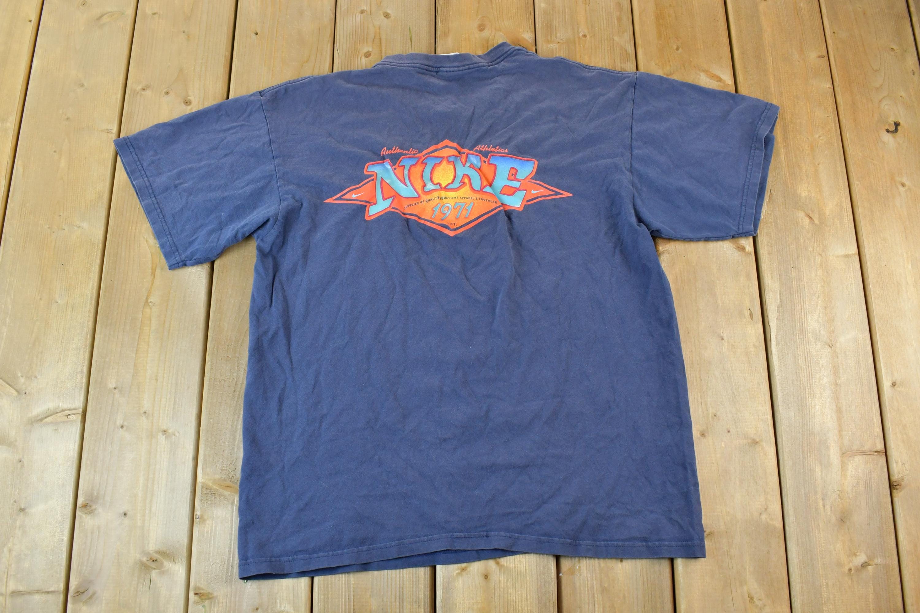Vintage 1990s Nike Graphic T-Shirt