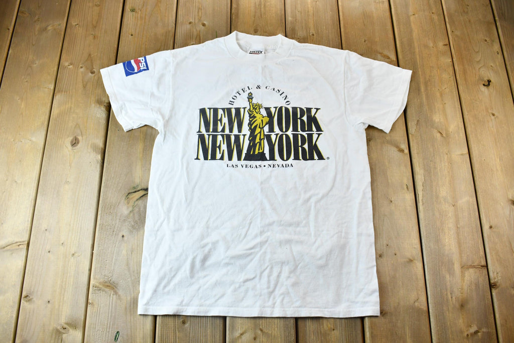 Vintage 1990s New York New York Hotel & Casino Las Vegas Nevada Souvenir Graphic T-Shirt