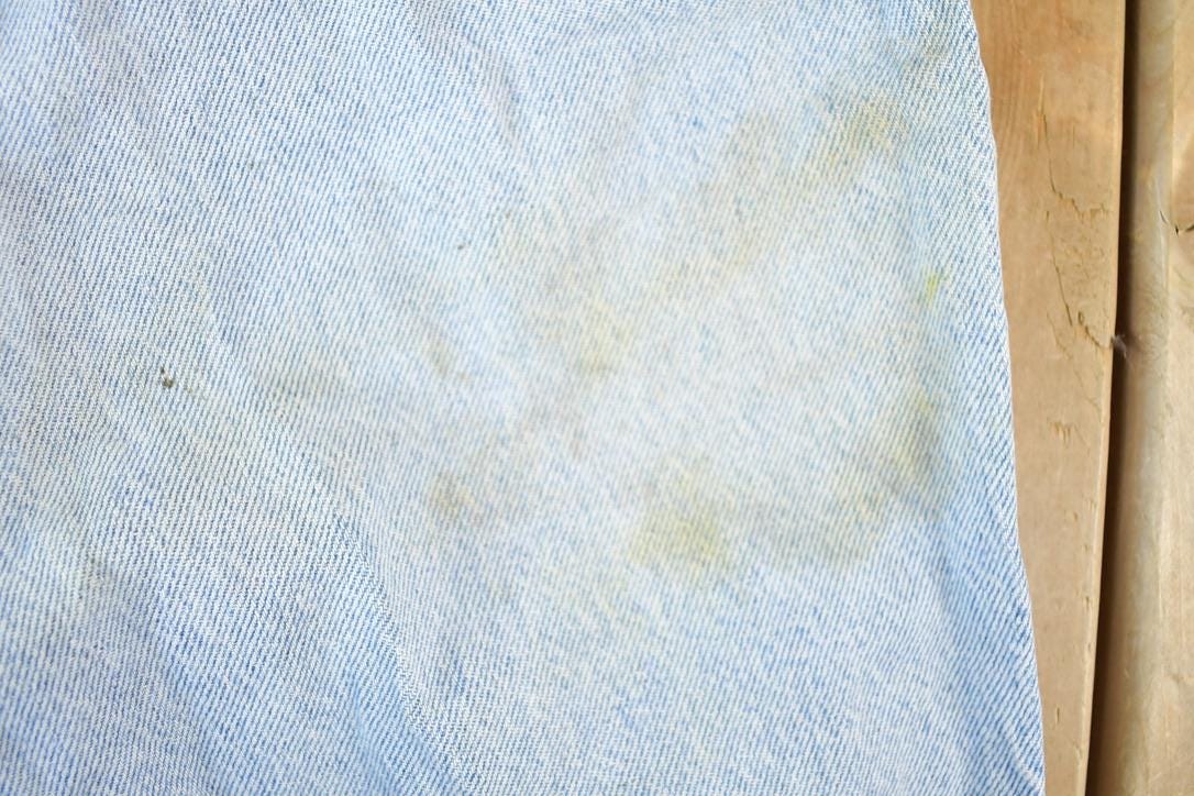 Vintage 1990s Levi Strauss Red Tab Denim Jeans Size 30 x 28 Made In USA