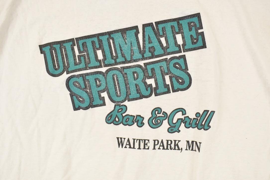 Vintage 1980s Ultimate Sports Souvenir Travel T-Shirt Men's L