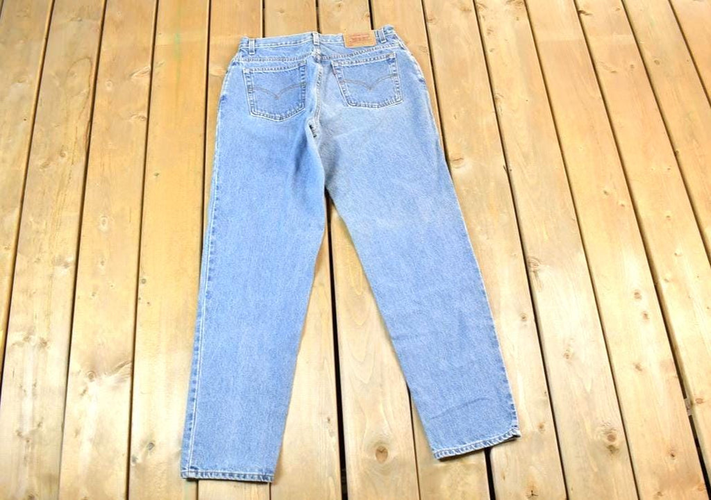 Vintage 1990s Levi Strauss 550 Red Tab Denim Jeans Size 32 x 32