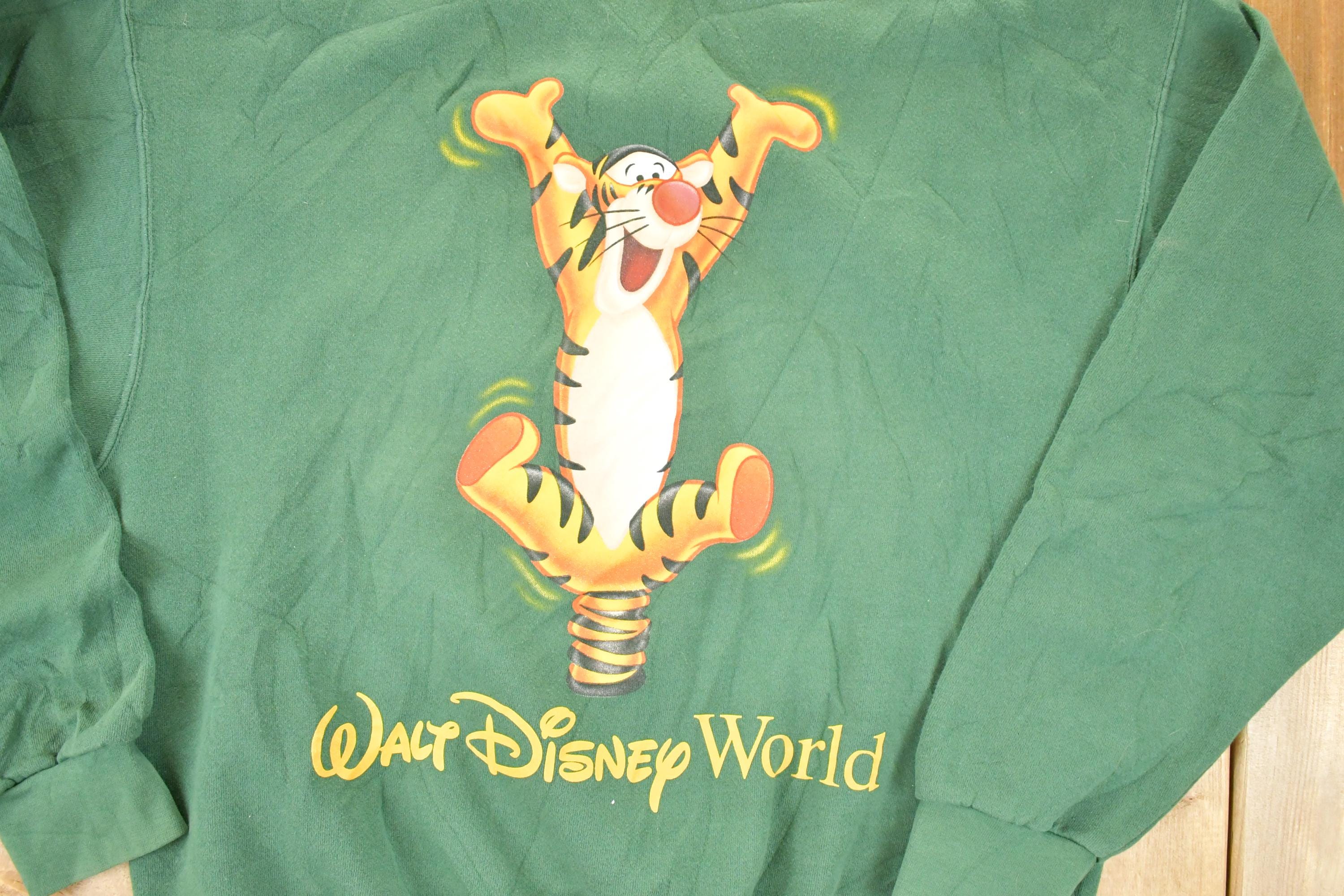 Vintage 1990s Walt Disney World Tigger Crewneck Sweater Men's L