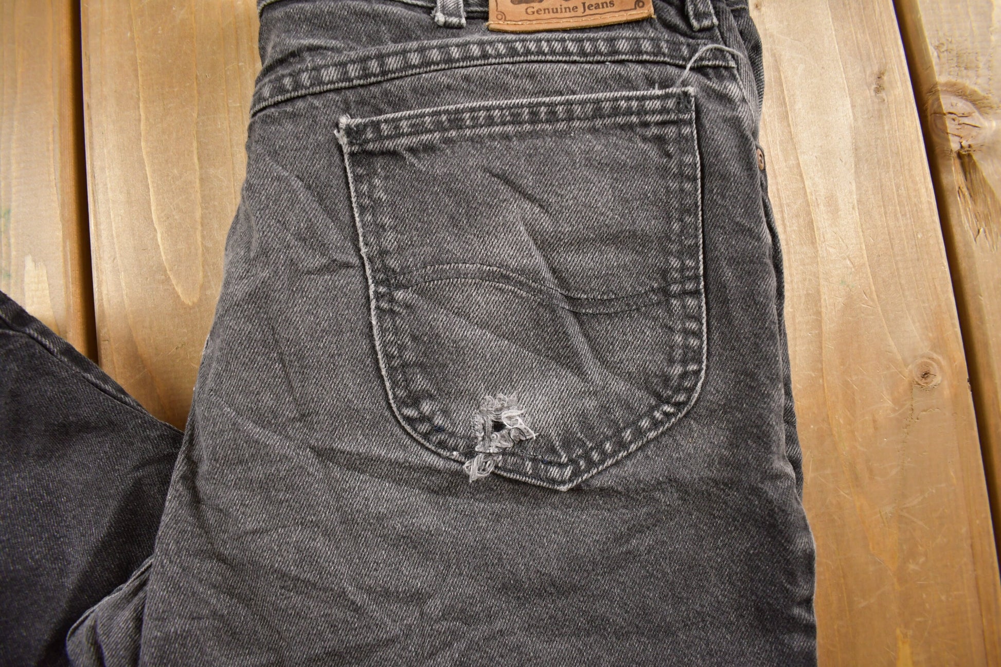 Vintage 1980s Lee Dark Wash Denim Jeans Size 36 x 26