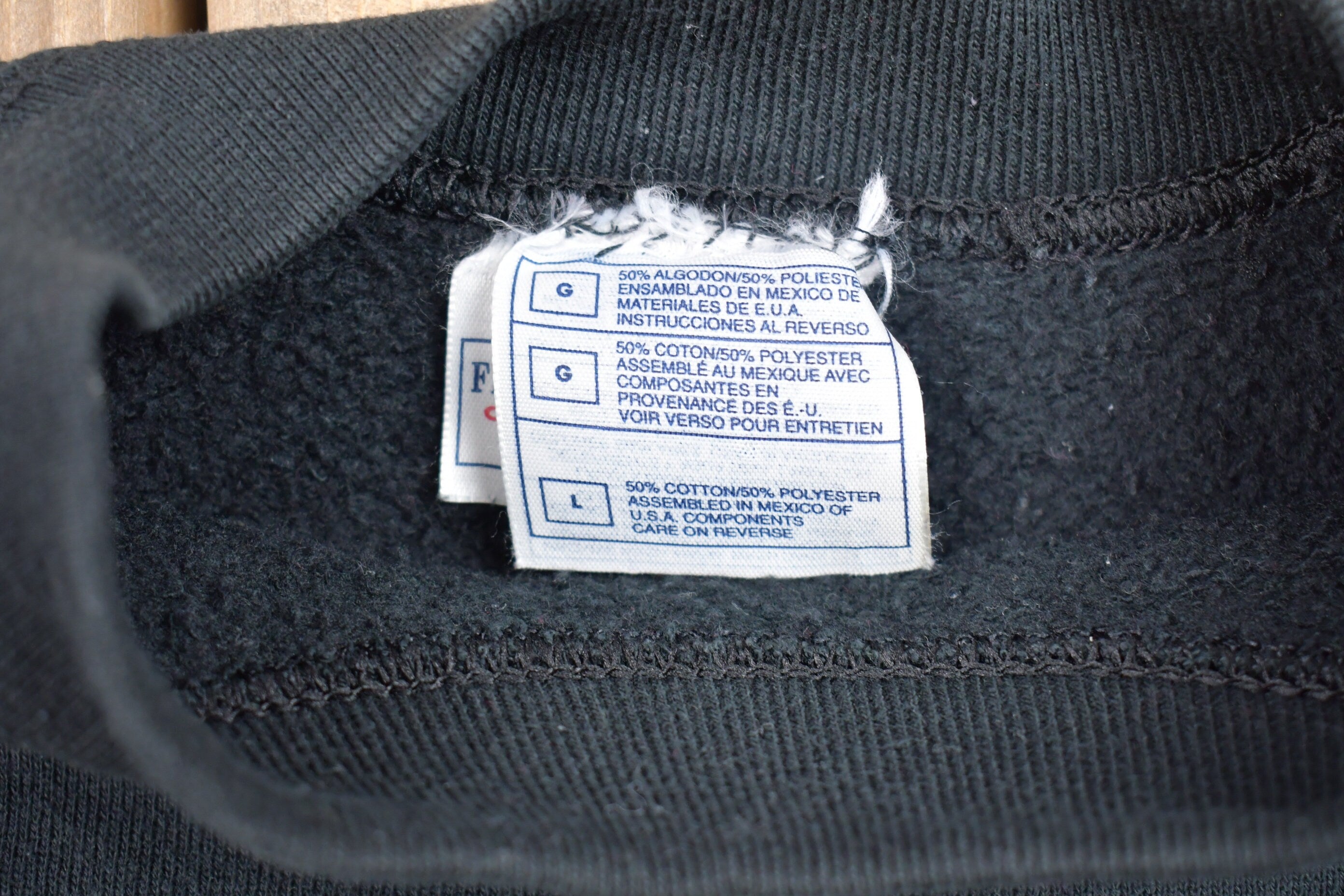 Vintage 1980s Blank Raglan Essential Crewneck Sweatshirt