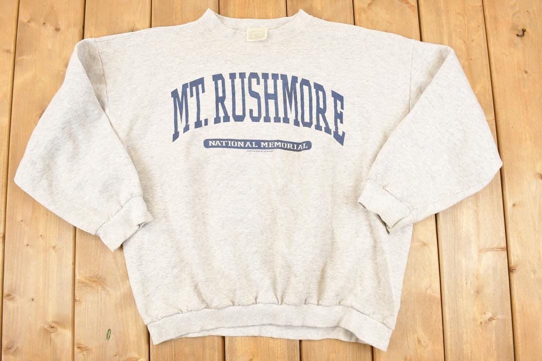 Vintage 1990s Mt Rushmore National Memorial Graphic Print Crewneck Sweatshirt Men's L