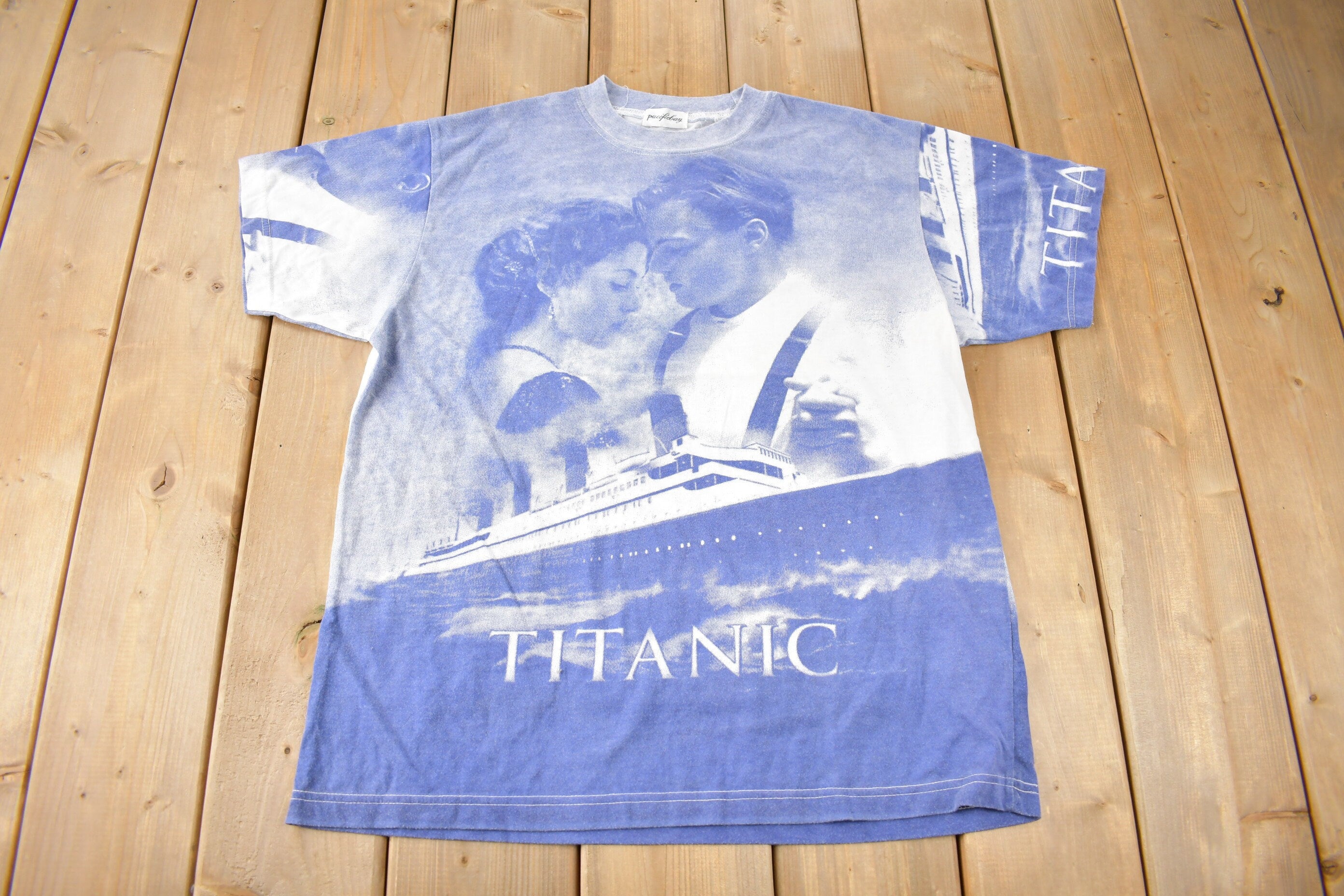 Vintage 1997 All Over Print Titanic Movie Promo T-shirt Size Medium