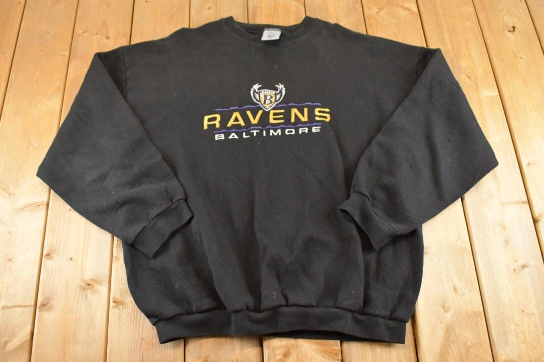 Vintage 1990s Logo 7 Baltimore Ravens Crewneck Sweatshirt Men's L XL / 90s NFL Football / Sportswear / Gridiron / Super Bowl