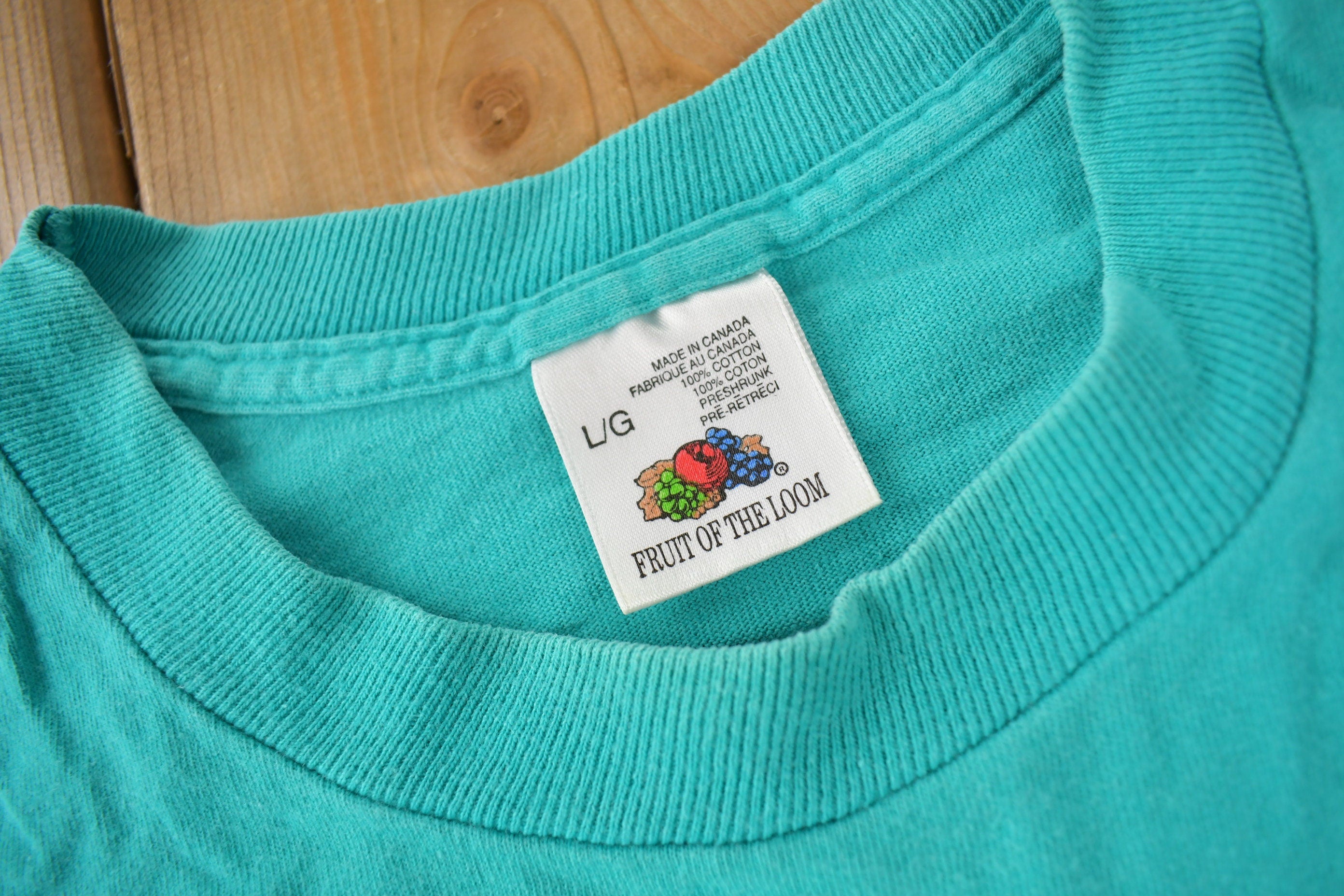 Vintage 1990s The Family Circle Co-Ed Volleyball Single Stitch Graphic T Shirt Made In Canada Size L
