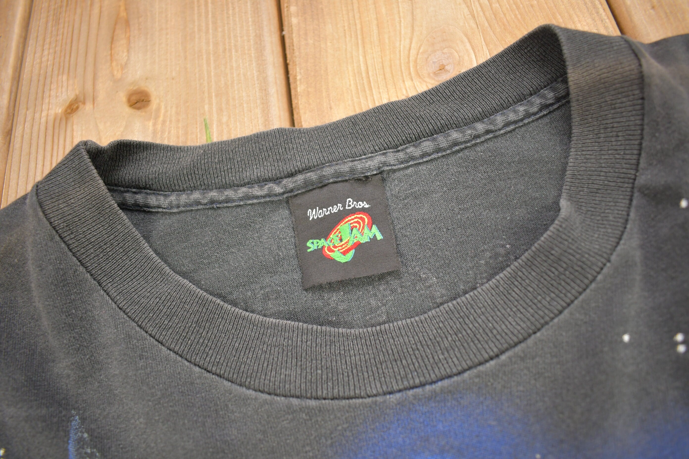Vintage 1996 Looney Tunes Space Jam Long Sleeve Graphic T-Shirt
