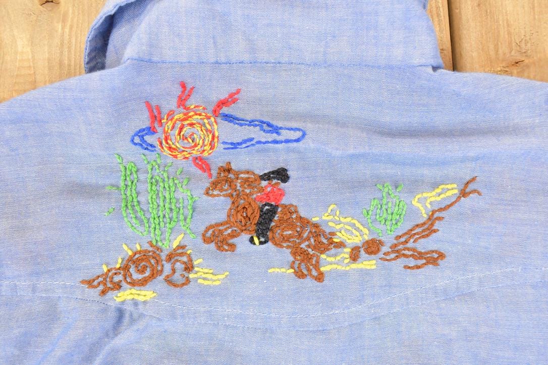 Vintage 1960s Loop Embroidered Horses Button Up Shirt Women's S