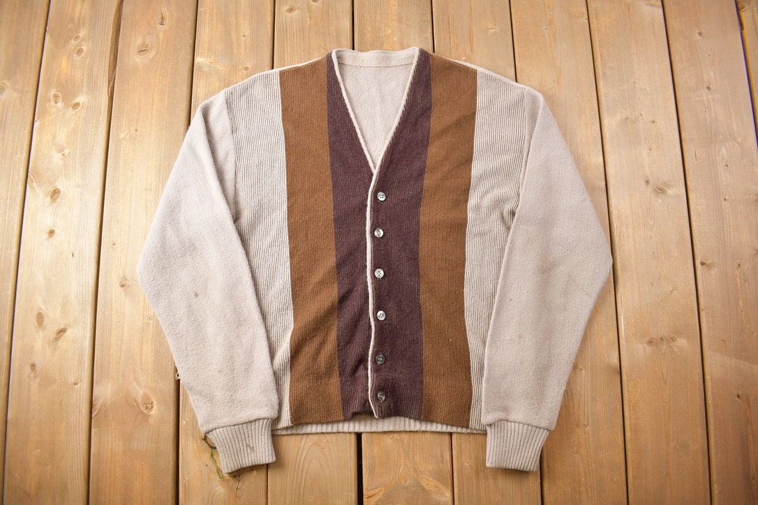 Vintage 1970s Knitted Cardigan Sweater /