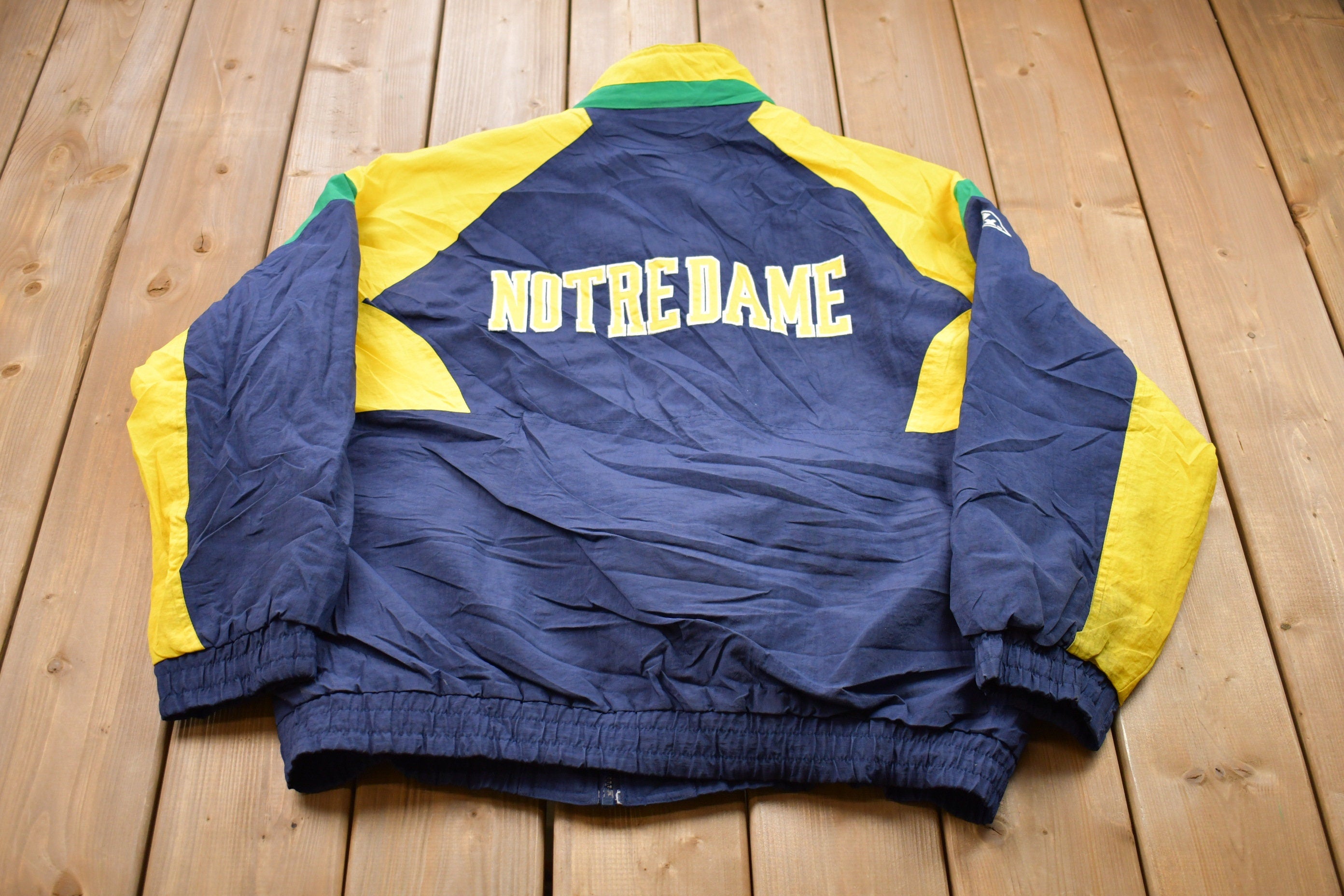 Vintage 1990s Apex One University of Notre Dame Fighting Irish Collegiate Windbreaker Jacket
