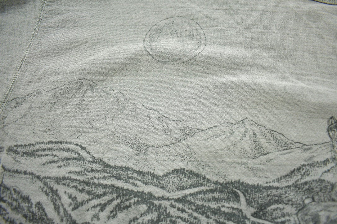Vintage 1990s Embroidered Wolf All Over Print Crewneck Sweatshirt