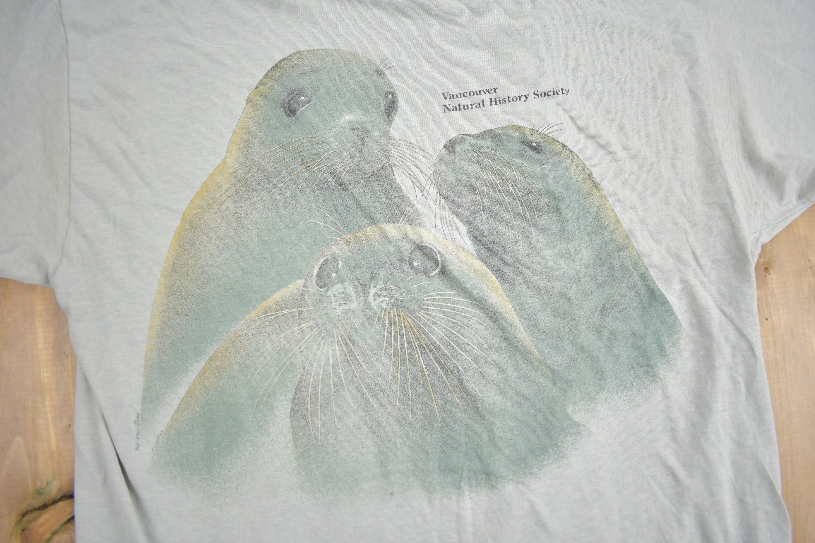 Vintage 1985 Seal Graphic T Shirt