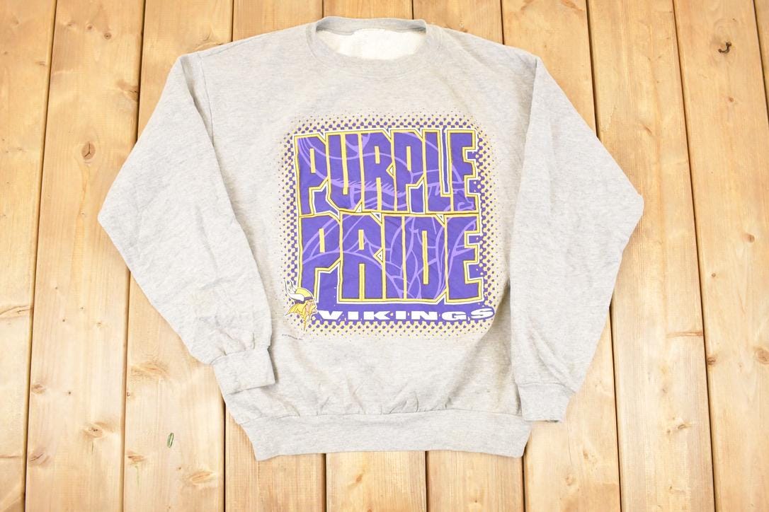 Vintage 1990s Minnesota Vikings Purple Pride NFL Crewneck Sweatshirt Mens M