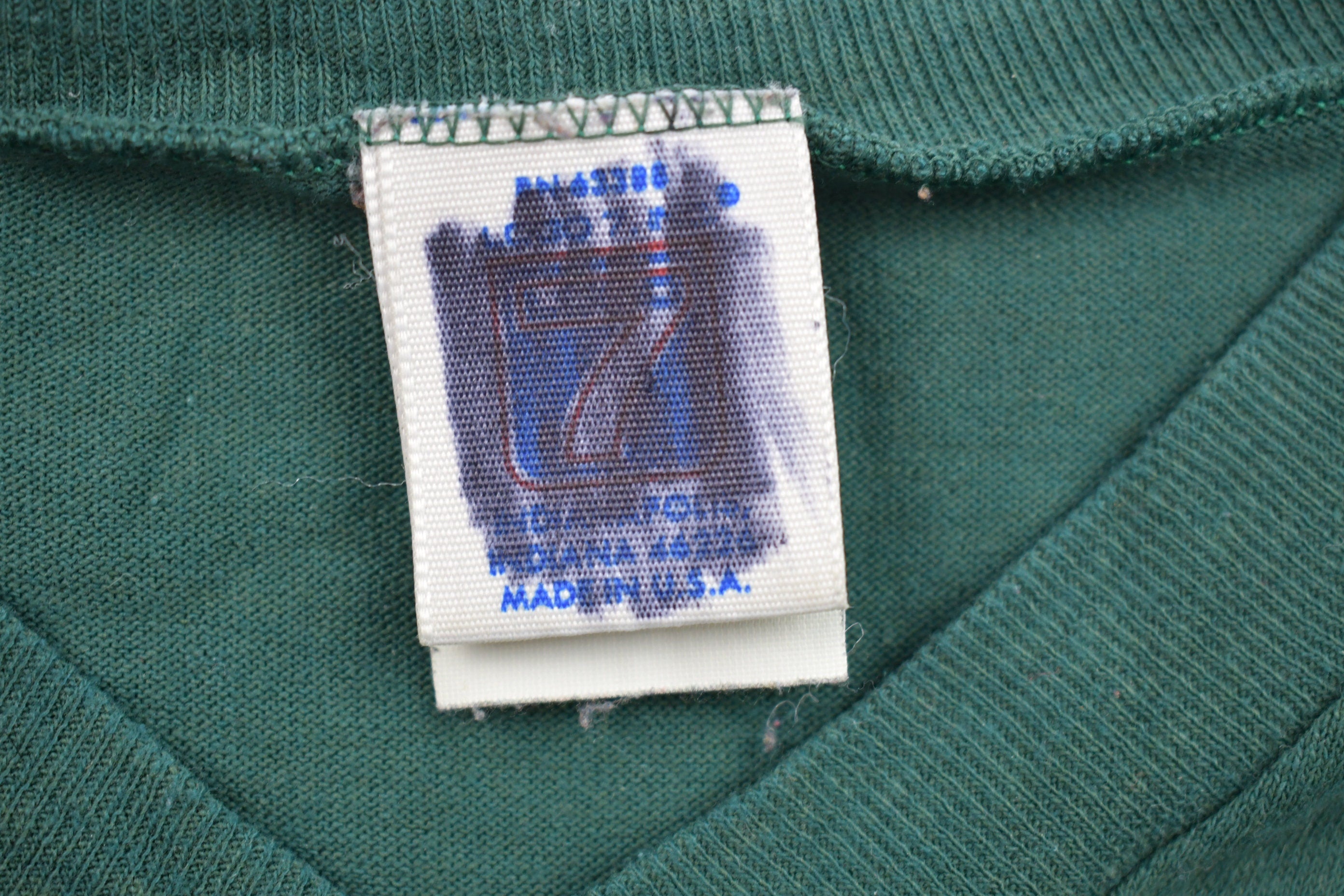 Vintage 1990s Logo 7 Green Bay Packers Graphic Shirt / Made In USA / Stained / Single Stitch / NFL / 90s Streetwear / Sportswear