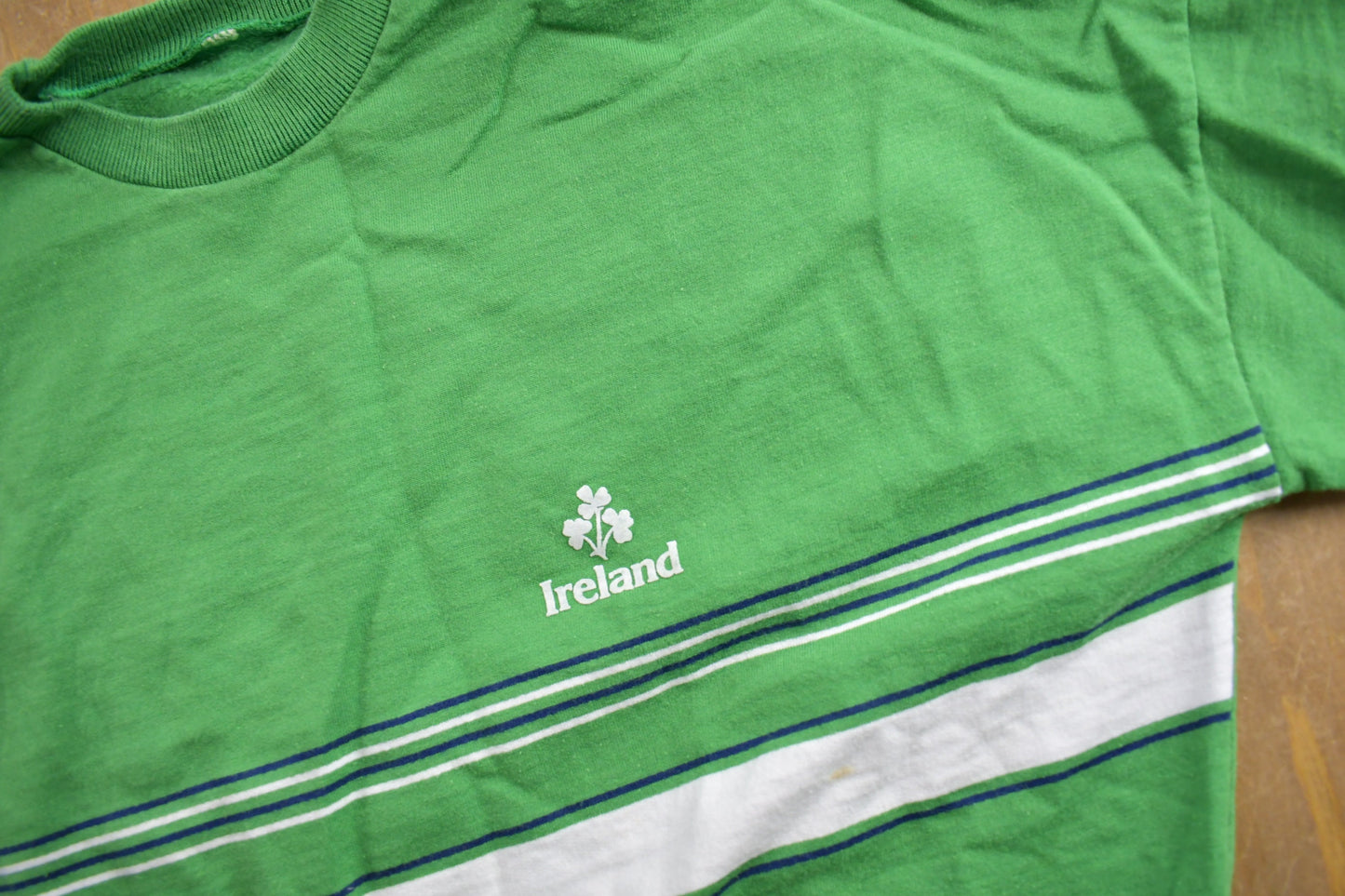 Vintage 1980s Ireland Crewneck Sweatshirt / 80s Crewneck / Souvenir / Streetwear / Travel And Tourism