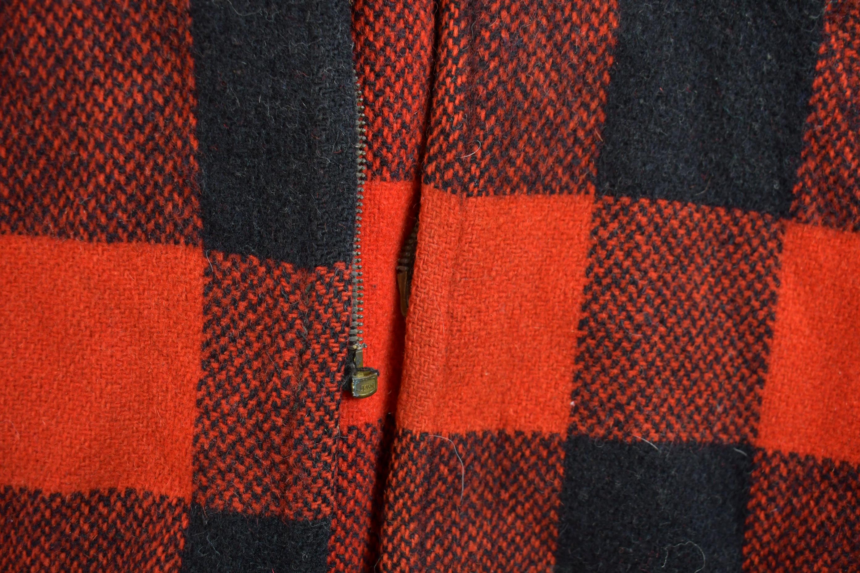 Vintage 1950s Buffalo Plaid Wool Button Up Shirt Back Vent