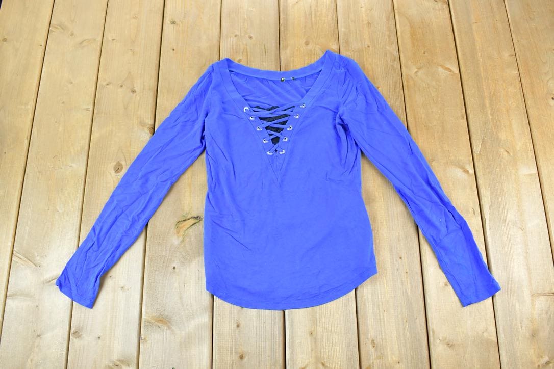 Women Vintage Vigoss Y2K T-Shirt Vigoss Grunge Skull Print / Contrast Stitch / Internet Famous Clothing / Over Dyed