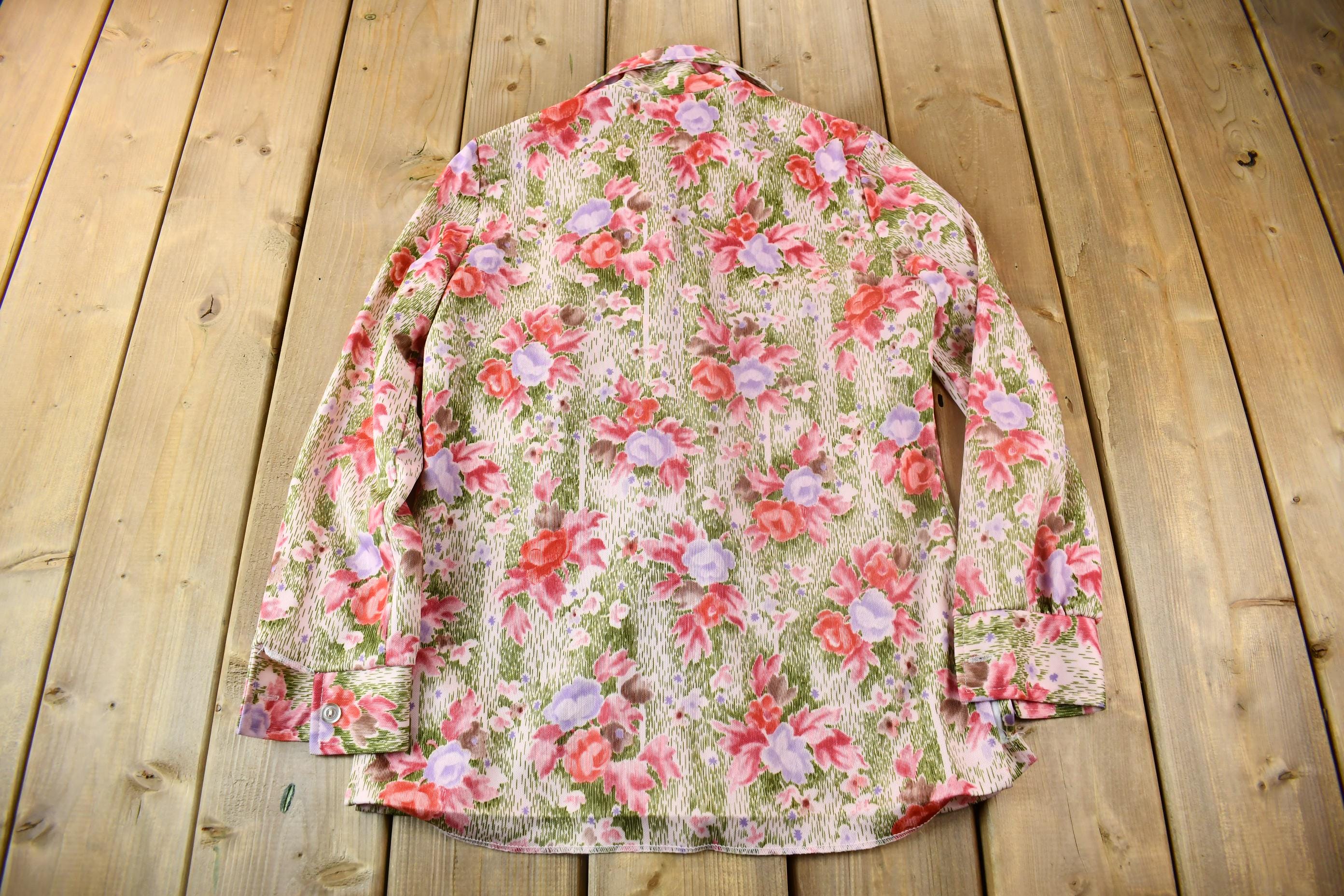 Vintage 1970s Lori Lynn All Over Print Psychedelic Style Blouse
