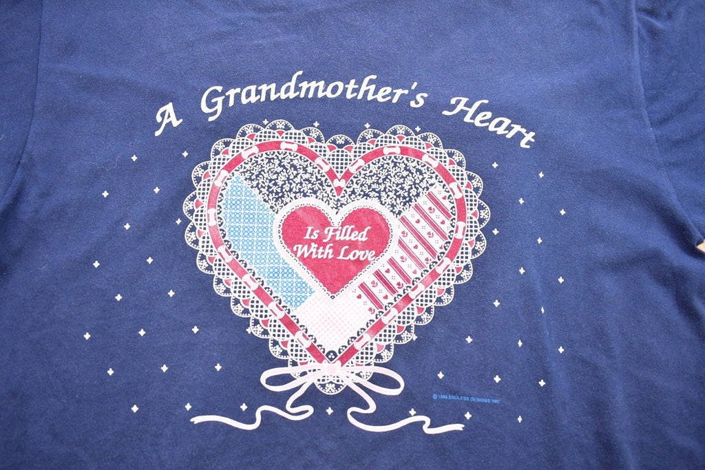 Vintage 1995 A Grandmother's Heart is Filled With Love Jerzees Graphic T-Shirt