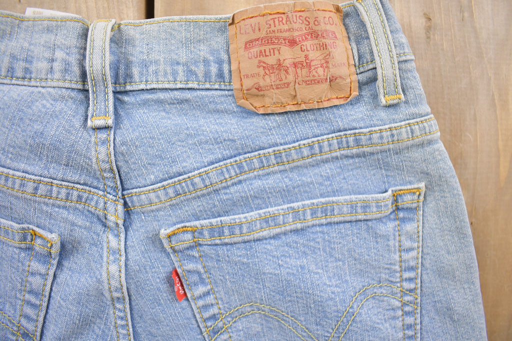 Vintage 1990s Levi's 550 Red Tab Denim Jeans Size 26 x 31 / Vintage Denim / Streetwear / Jeans / Made In USA / Vintage Levi's
