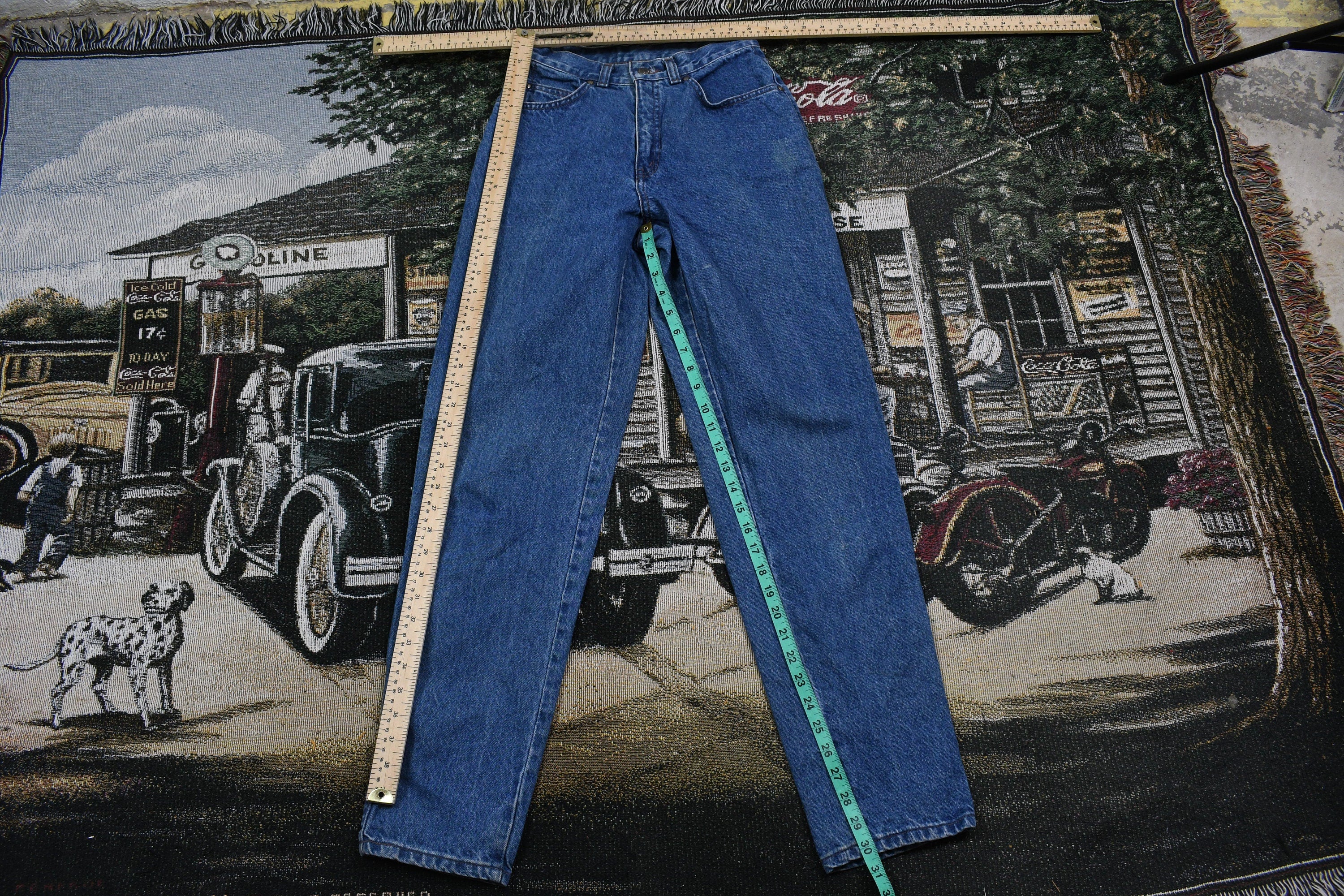 Vintage 1990s Levi's & Strauss 900 Series Jeans Size 29