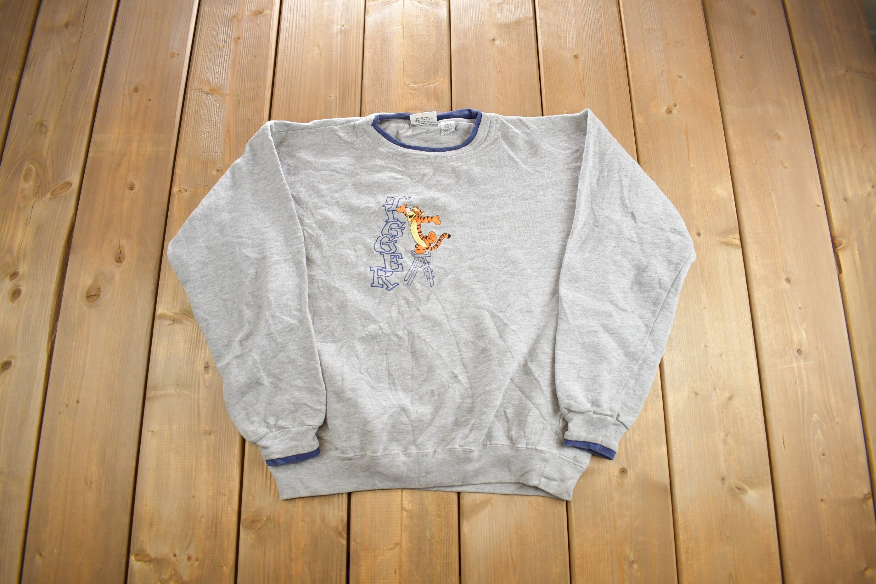 Vintage 1990s Tigger Winnie The Pooh Embroidered Disney Crewneck