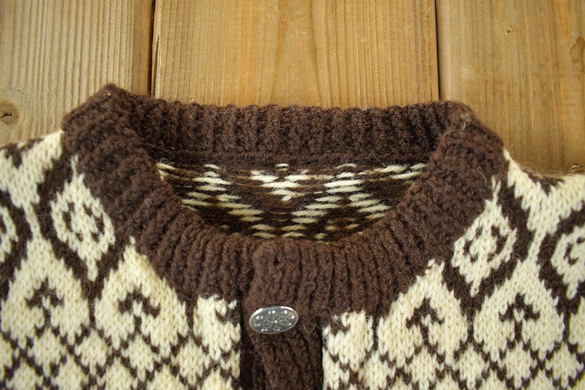 Vintage 1960s 1970s Scandinavian Wool Knit Clasped Cardigan Sweater Adult M-L