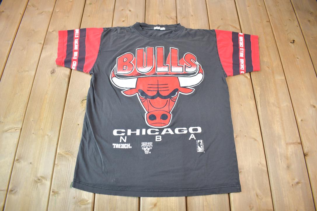 Vintage 1990s Chicago Bulls NBA Graphic T-Shirt