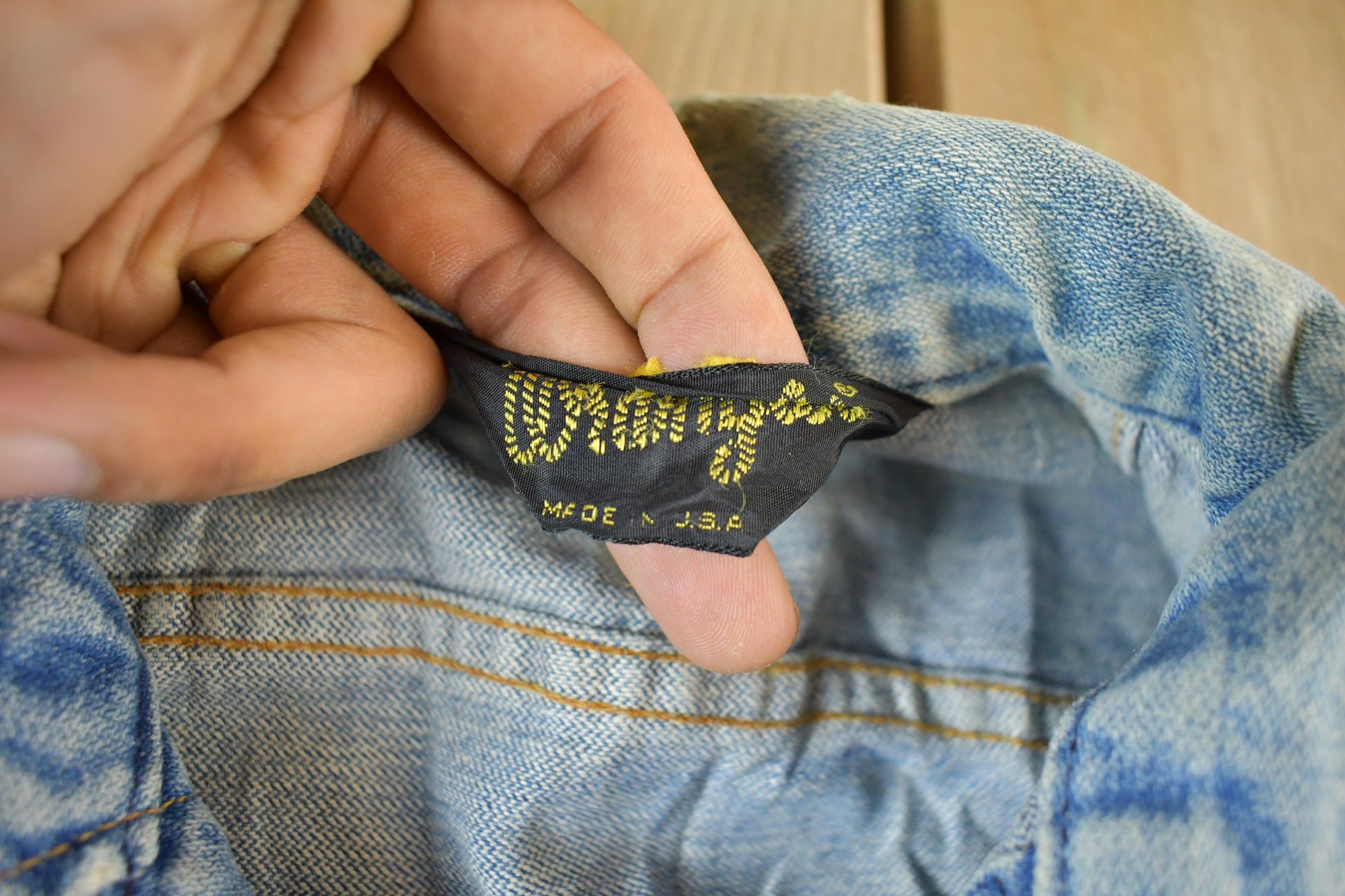 Vintage 1970s Wrangler Workwear Distressed Denim Trucker Jean Jacket XS-S