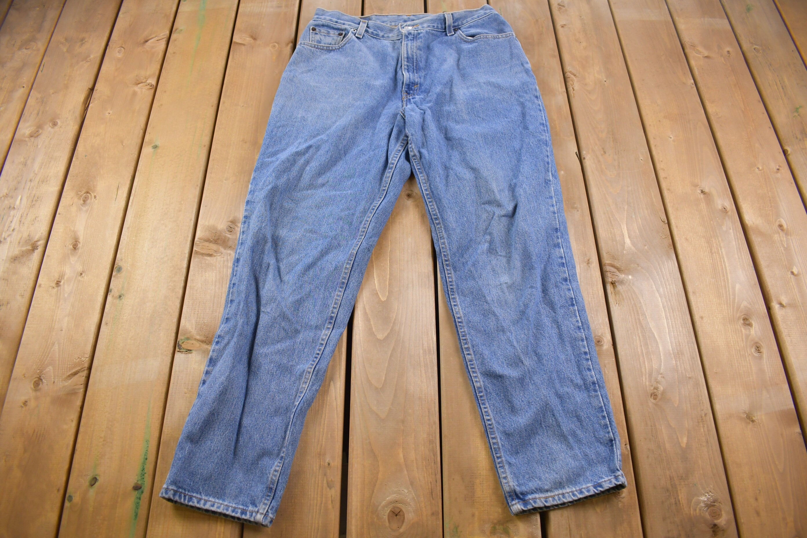 Vintage 1990s Levi's 550 Red Tab Jeans Size 31 x 30