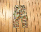 Vintage 1990s Army Camouflage Cargo Pants Size 30x32