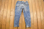 Vintage 1990s Levi's 550 Relaxed Fit Medium Wash Jeans Size 34 x 30