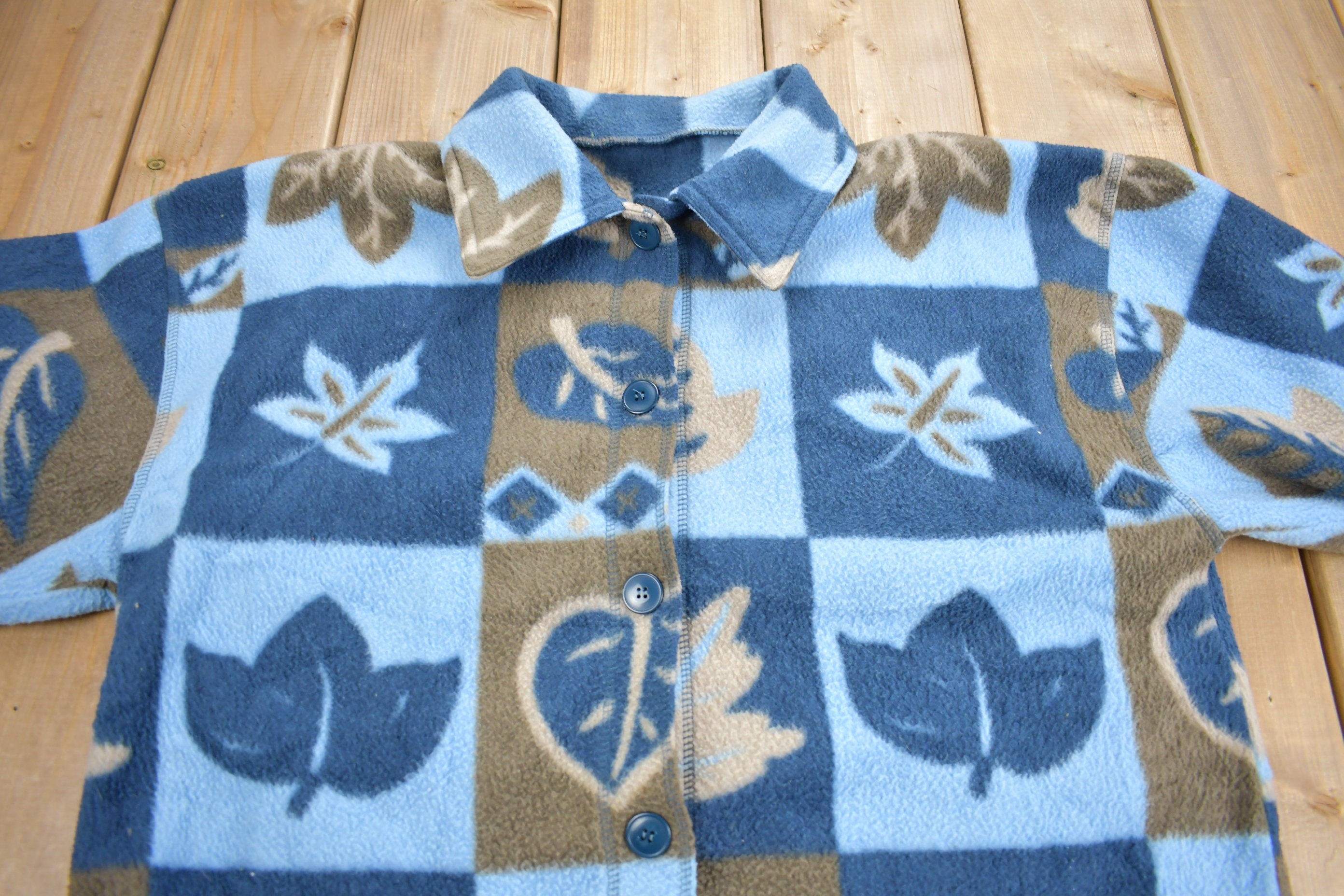 Vintage 1990s Leaves Theme All Over Print Fleece Sweater