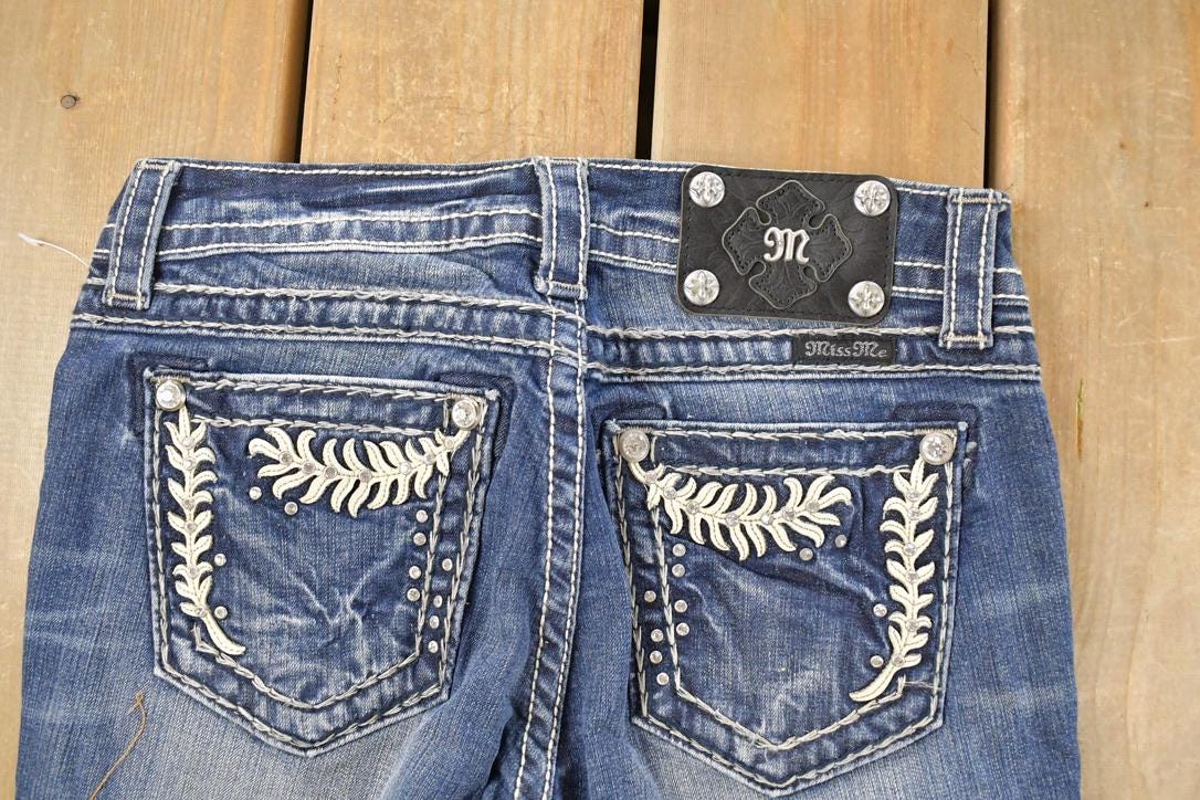 Vintage Deadstock Y2K Miss Me Bedazzled Low Rise Jeans Women's Size 26x31
