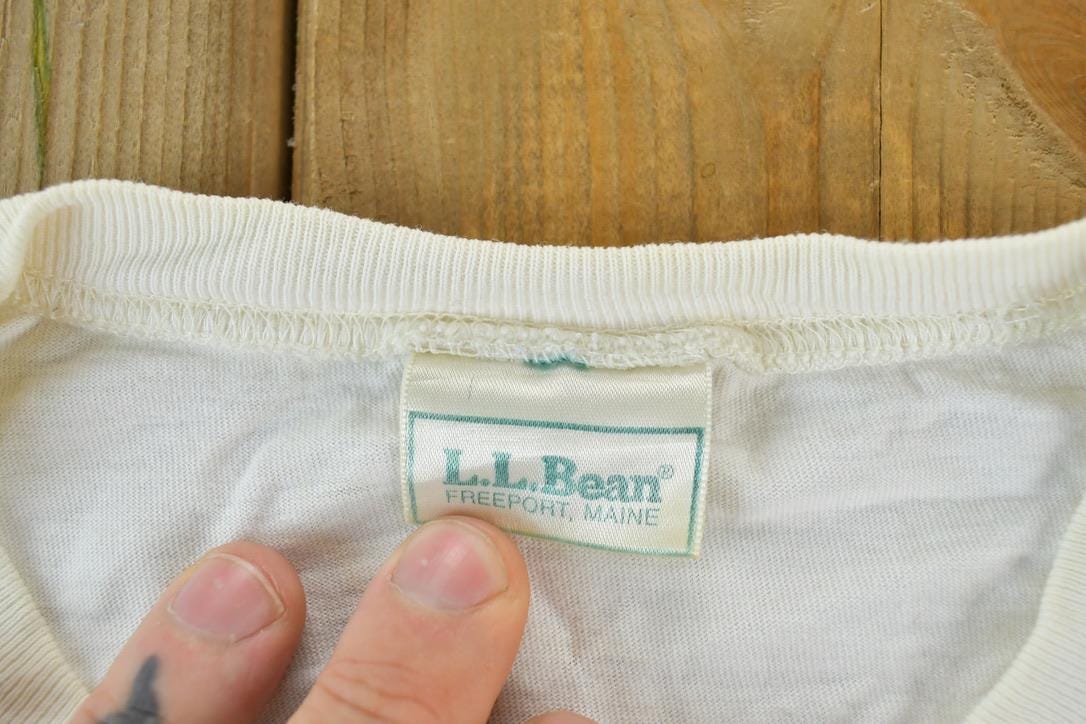 Vintage 1990s LL Bean Beach Single Stitch Graphic Print T-Shirt