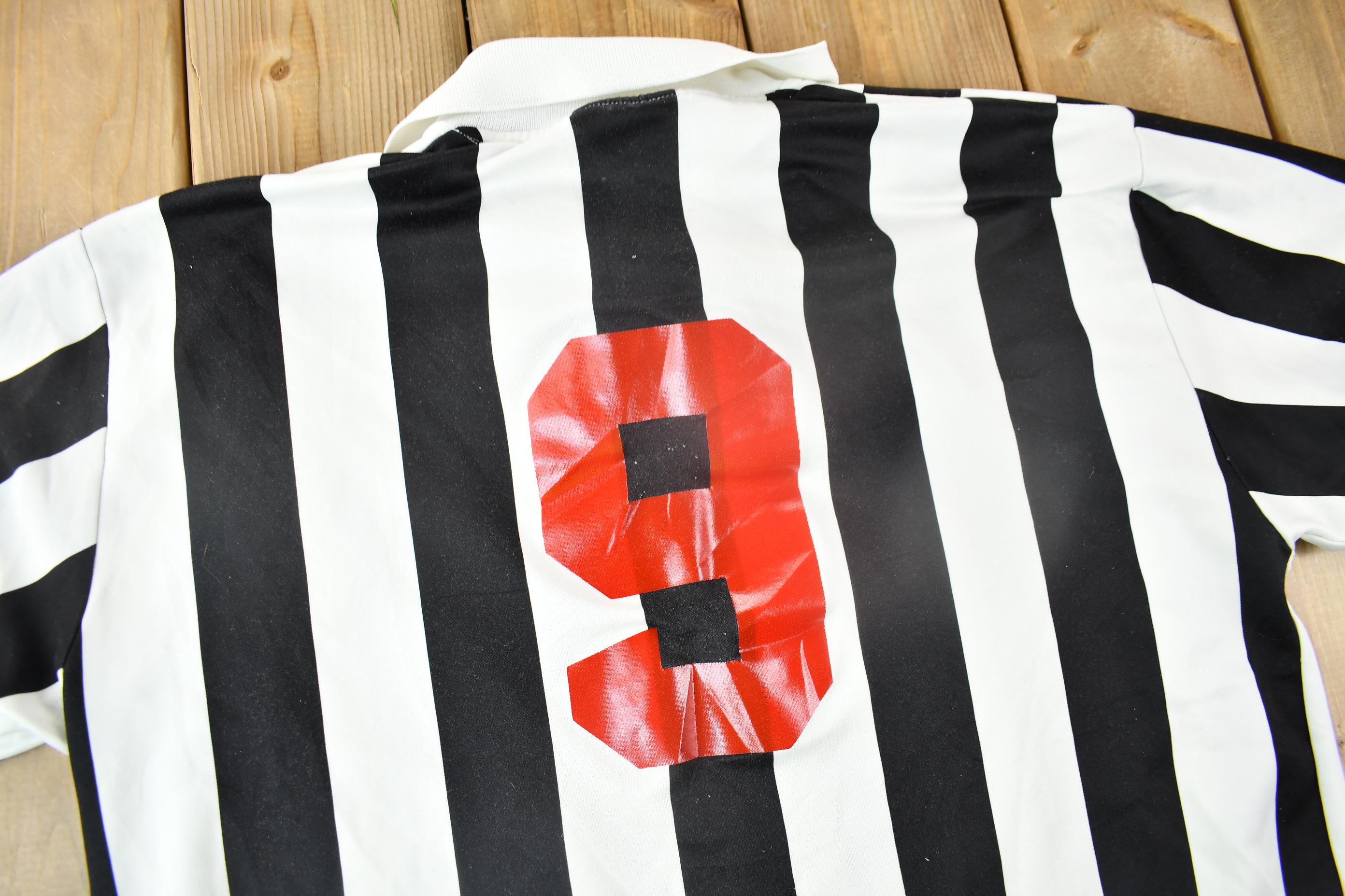 Vintage 1999 Kappa Juventus Home Soccer Jersey