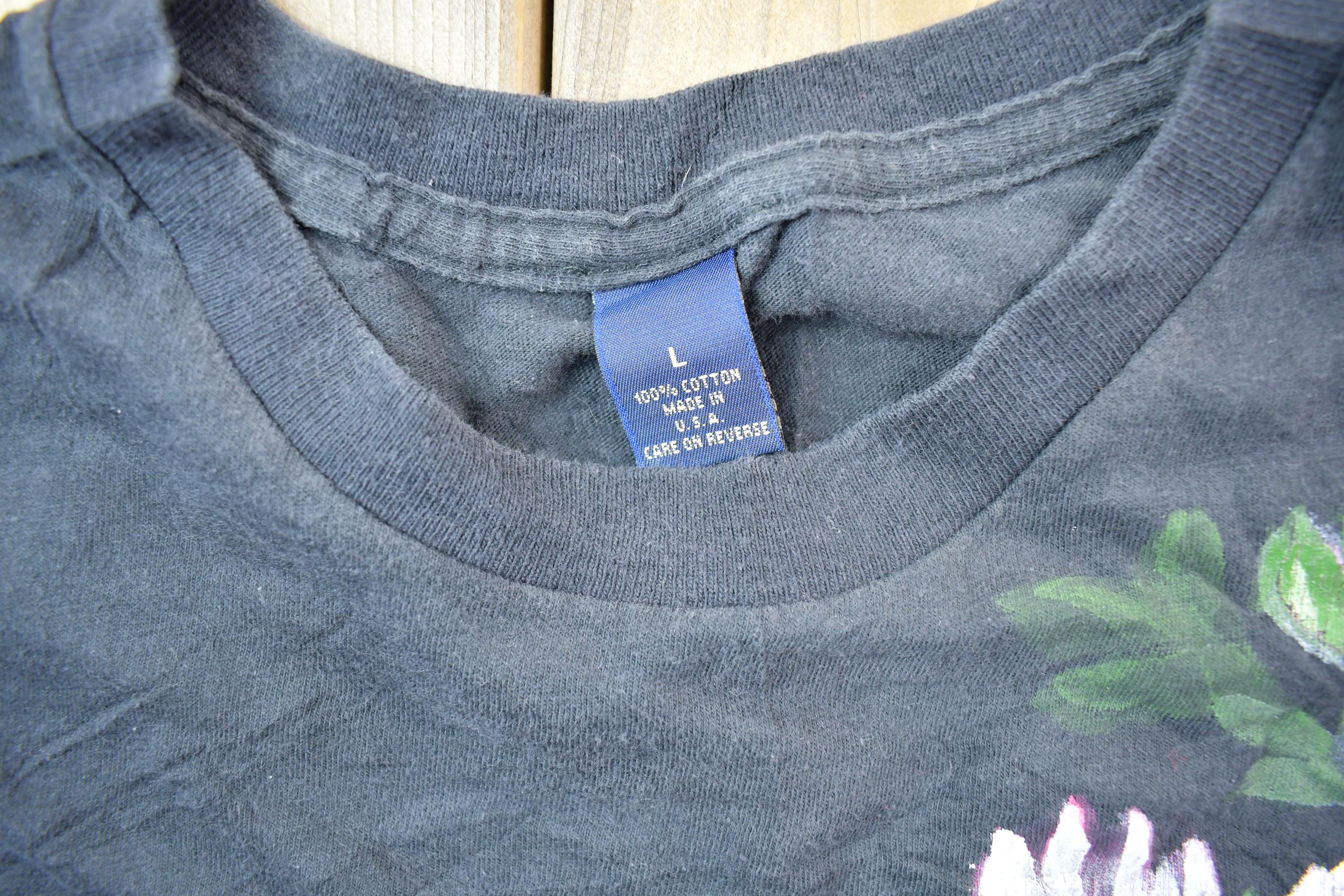 Vintage 1990s Floral Graphic T-Shirt