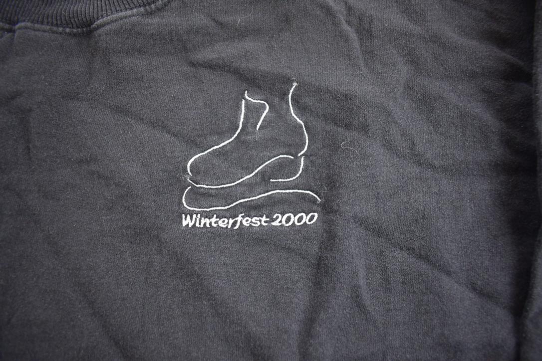 Vintage 2000 Winterfest 2000 Embroidered Souvenir Travel Crewneck Sweatshirt