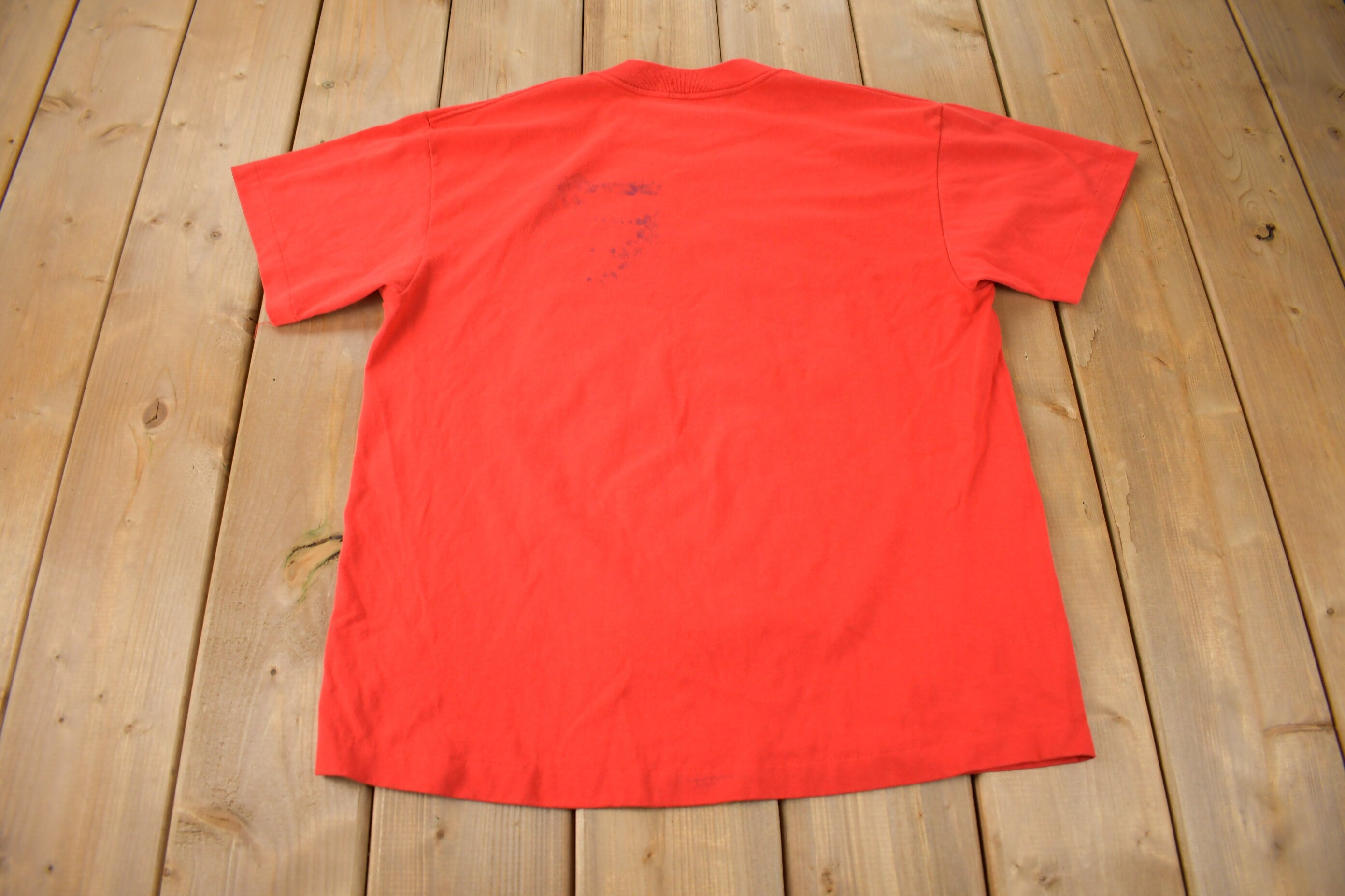 Vintage 1993 Chicago Bulls 3 Peat NBA World Champions Basketball Graphic T-Shirt Made In USA