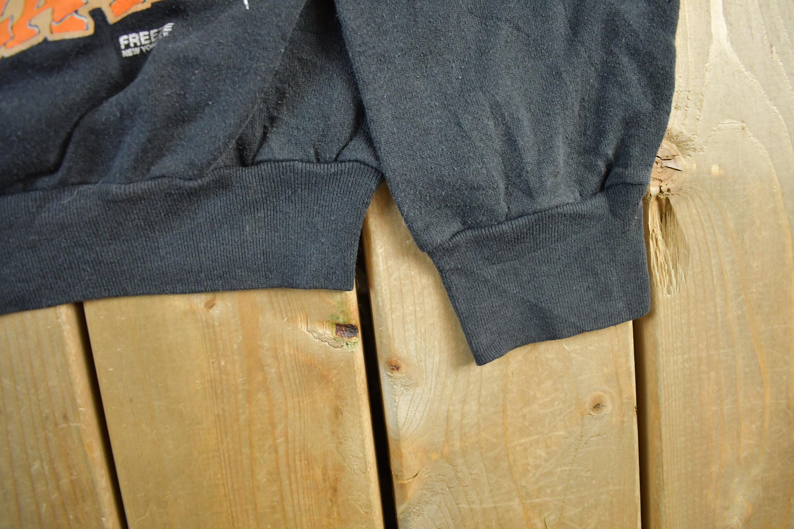 Vintage 1990s Looney Tunes Basketball Crewneck Sweatshirt Men's L