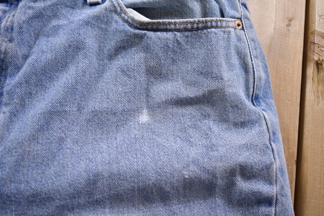 Vintage 1990s Levi's 550 Red Tab Denim Jeans Size 34 x 31