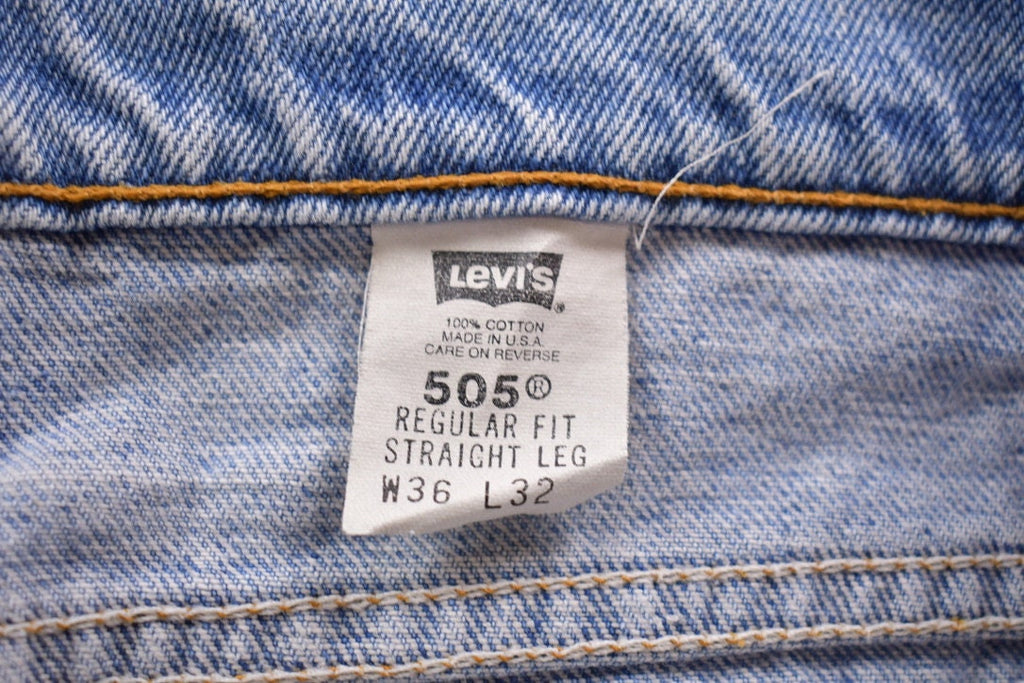 Vintage 1990s Levi's 505 Red Tab Denim Jeans Size 34 x 31